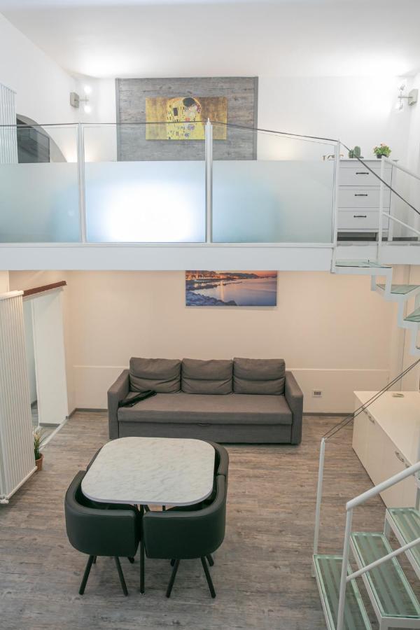 Salerno Mare E Luci Deluxe Apartment Bagian luar foto