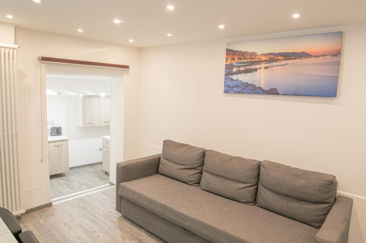 Salerno Mare E Luci Deluxe Apartment Bagian luar foto