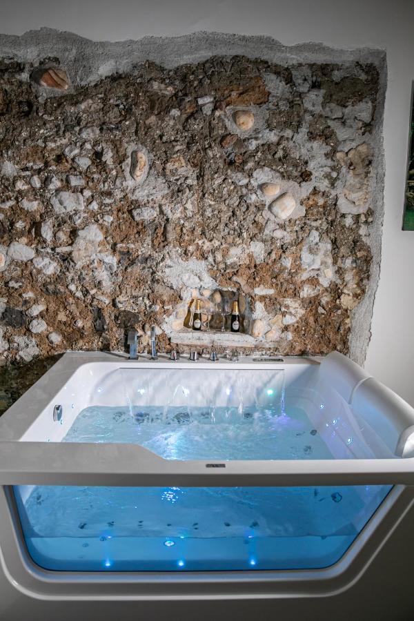 Salerno Mare E Luci Deluxe Apartment Bagian luar foto