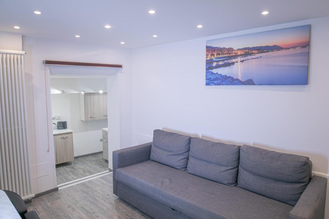 Salerno Mare E Luci Deluxe Apartment Bagian luar foto