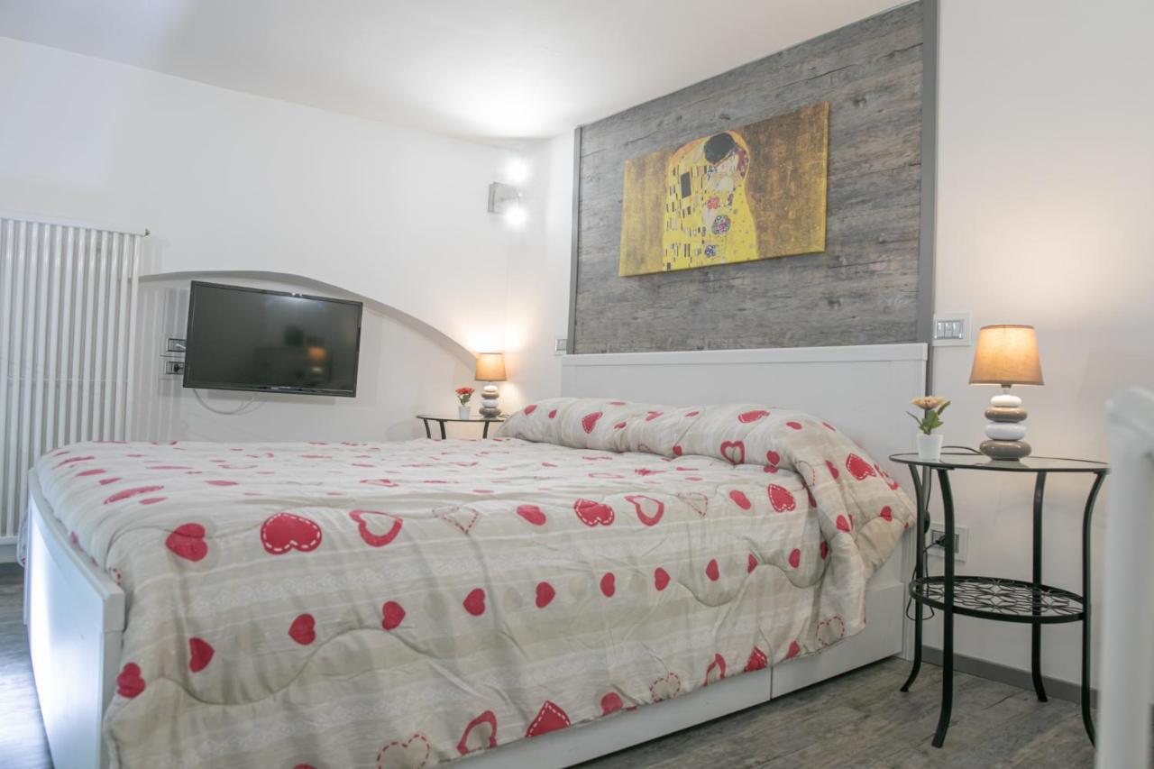 Salerno Mare E Luci Deluxe Apartment Bagian luar foto