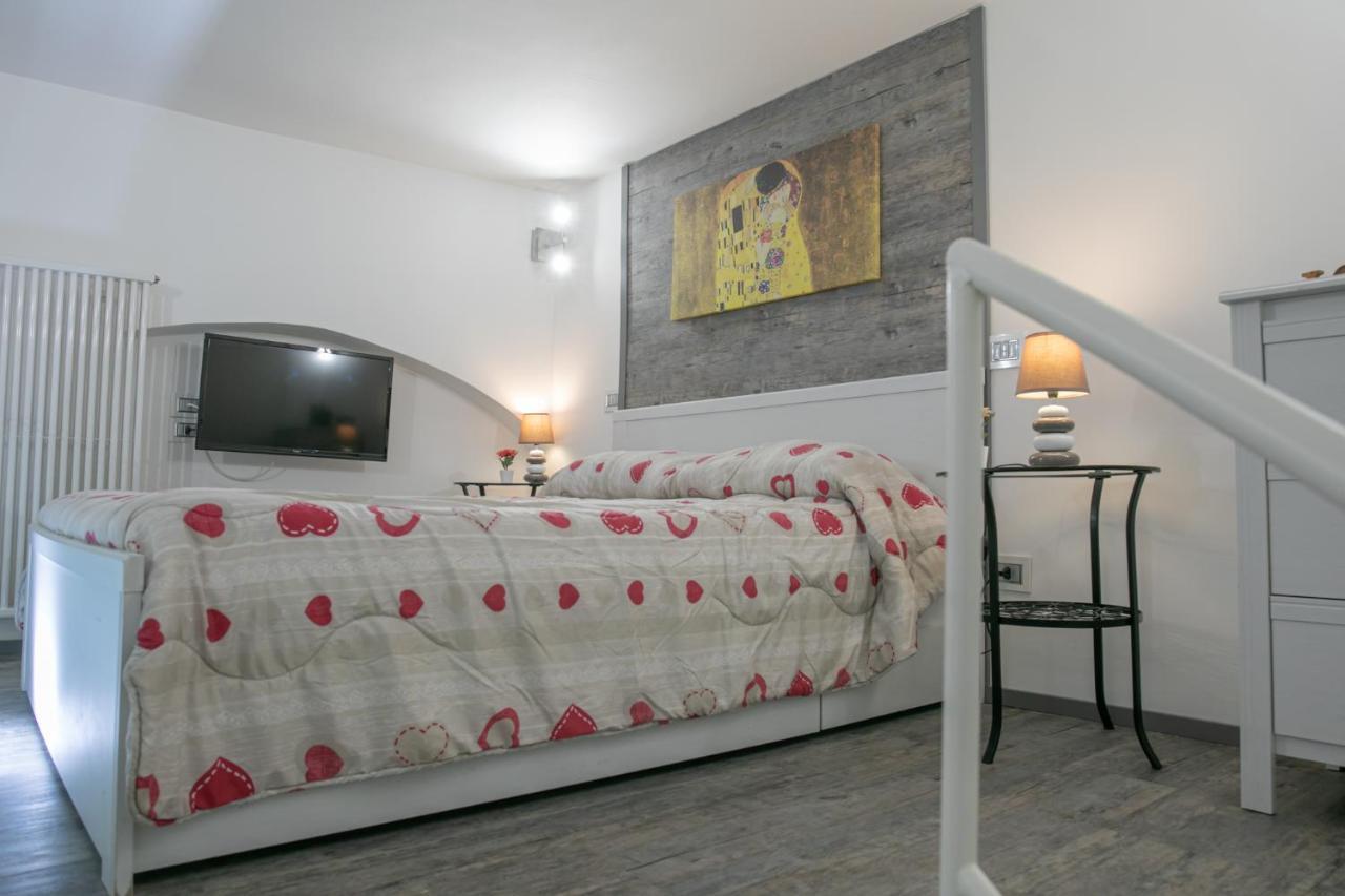 Salerno Mare E Luci Deluxe Apartment Bagian luar foto