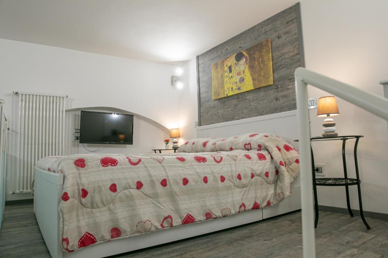 Salerno Mare E Luci Deluxe Apartment Bagian luar foto