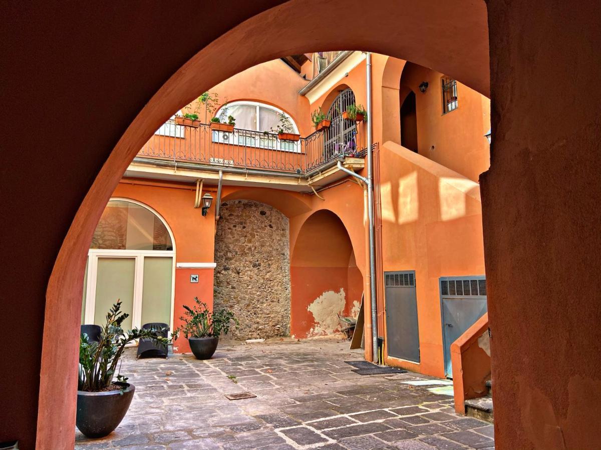 Salerno Mare E Luci Deluxe Apartment Bagian luar foto