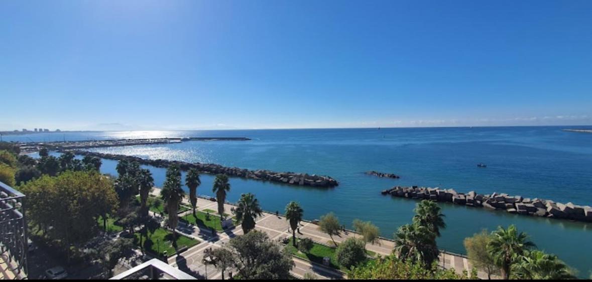 Salerno Mare E Luci Deluxe Apartment Bagian luar foto